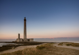 365 Stufen führen zur Spitze des mit 75 Metern zweithöchsten Leuchtturm Frankreichs und zu einer phantastischen Aussicht über das Gebiet des Nord-Cotentin.